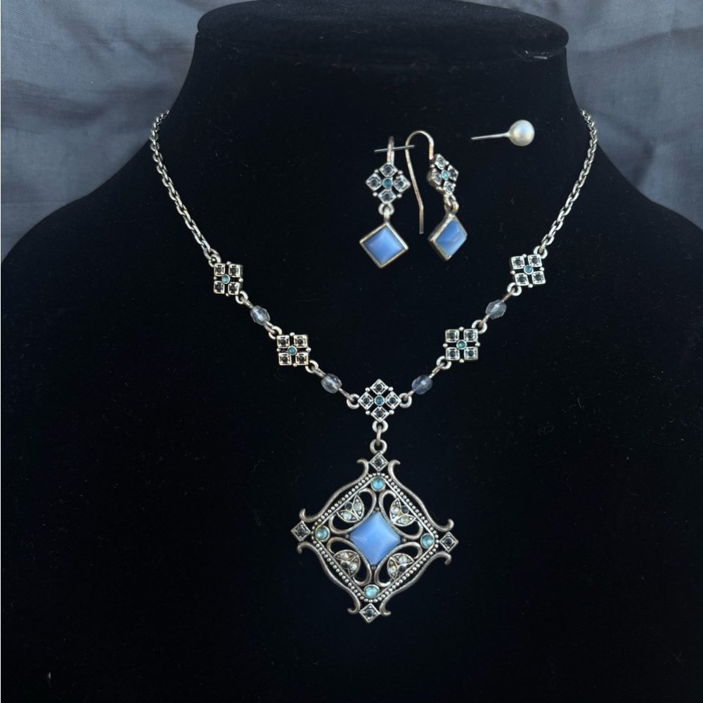 Elegant Silver and Blue Necklace and Earring Set